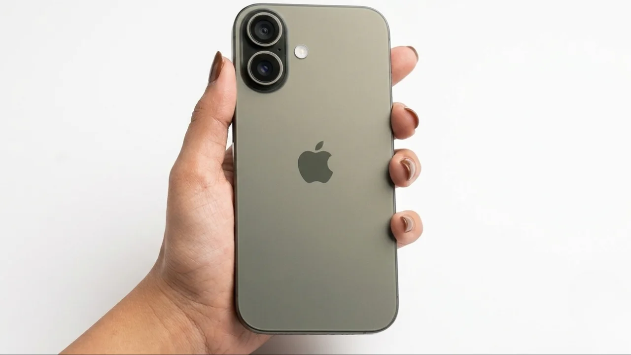 iPhone 18, iPhone 18e and iPhone Air 2 Display Details Leak; iPhone 19 Pro Reportedly Enters Early Testing